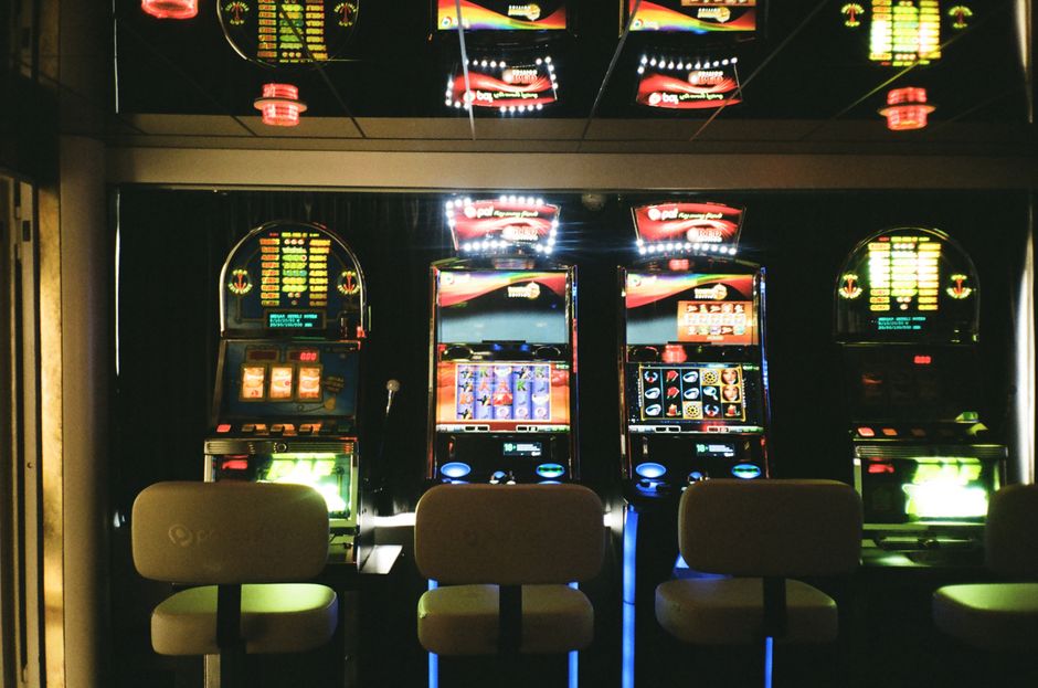 The Allure of the Slot Jackpot: Mechanics, Myths, and Modern Strategies